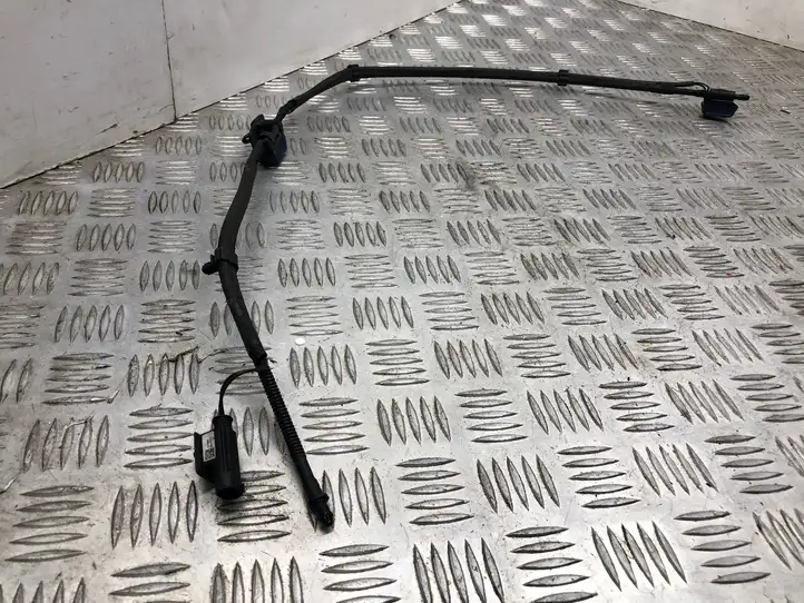 BMW 3 F30 F35 F31 (2012 - 2018) 13264011 Шланг (шланги) оконной жидкости лобового стекла — фото 1