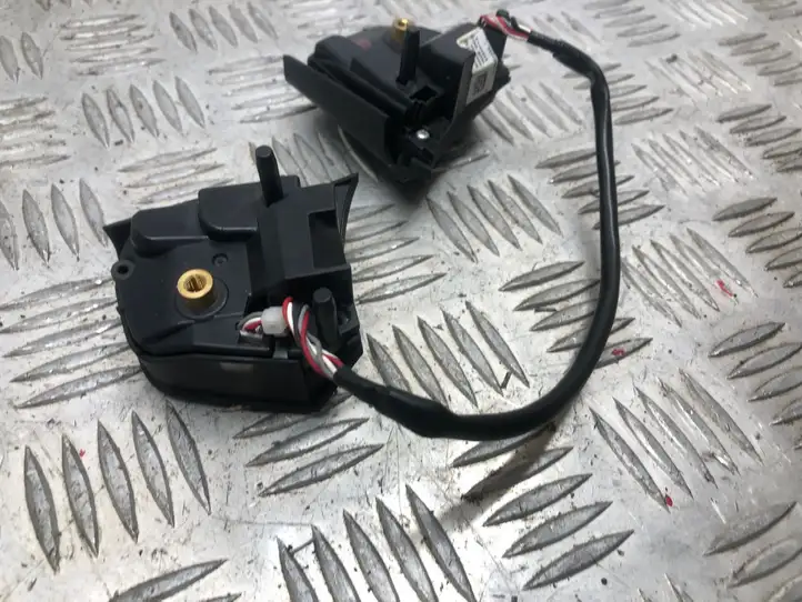 BMW 5 F10 F11 (2009 - 2016) 9229484 Кнопки на рулевом колесе — фото 4
