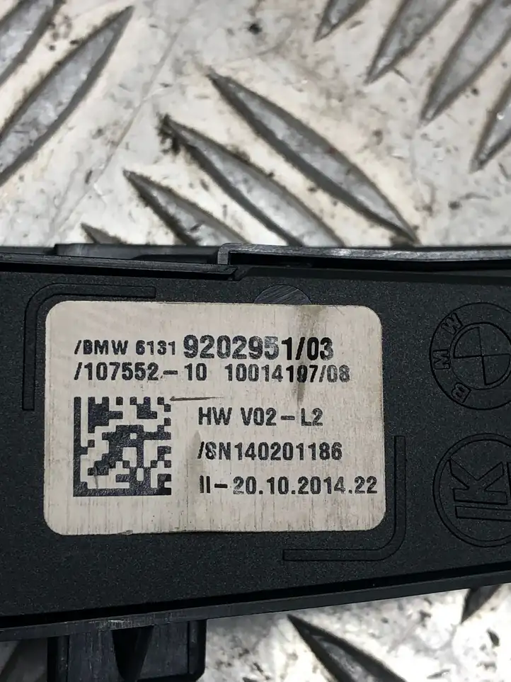 BMW 5 F10 F11 (2009 - 2016) 9202951 Кнопка парктроника — фото 5