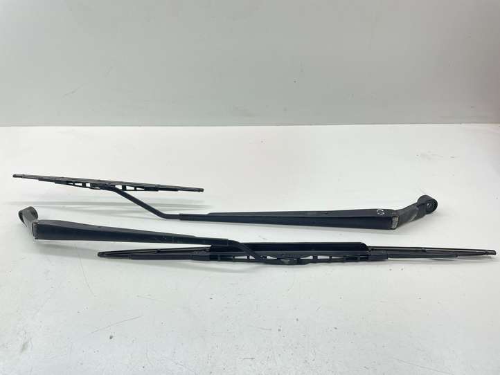 Toyota Corolla Verso AR10 (2004 - 2009)  6800NWB Стеклоочиститель лобового стекла
