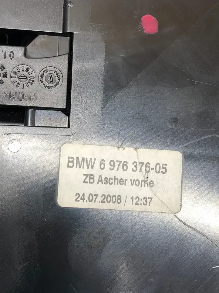 BMW 5 E60 E61 (2004 - 2010) 6976376 Пепельница — фото 6