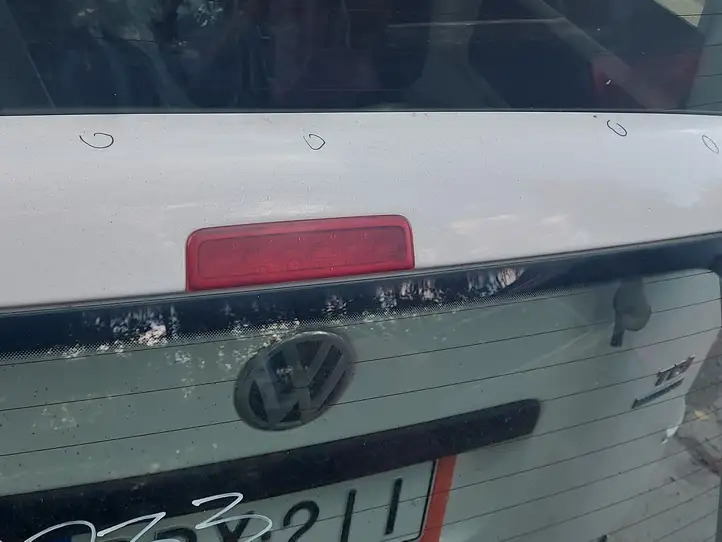 Volkswagen Caddy (2010 - 2015) Крышка багажника — фото 3