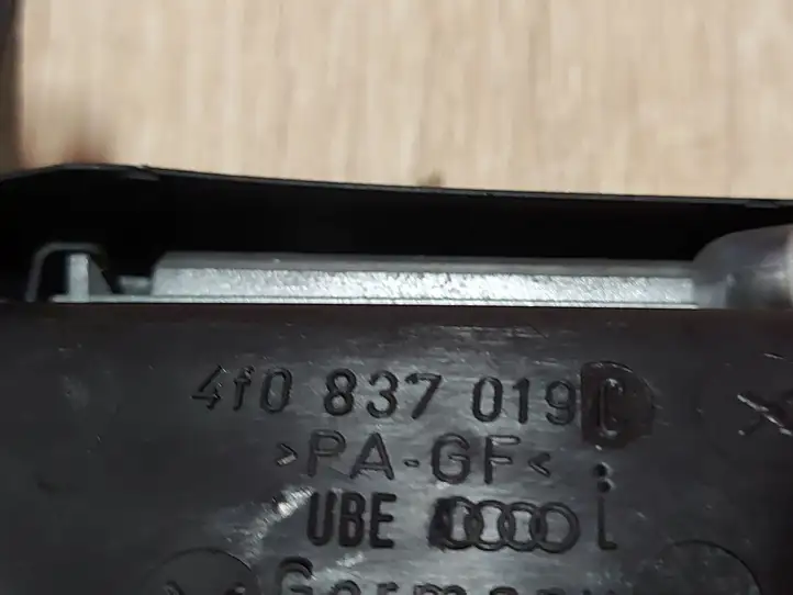 Audi A6 S6 C6 4F (2004 - 2008) 4F0837019C Внутренняя ручка двери — фото 2