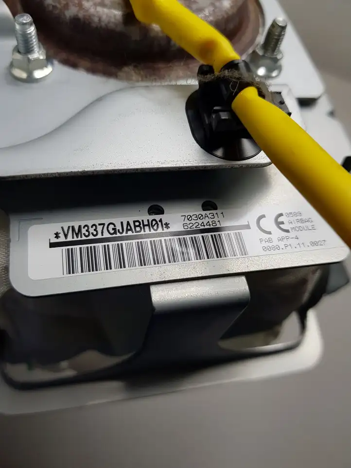 Mitsubishi Outlander (2012 - 2014) 7030A311 Подушка безопасности пассажира — фото 2