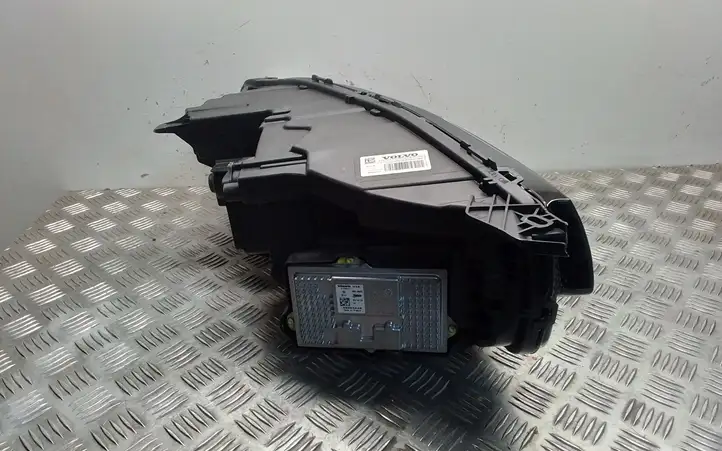 Volvo XC90 (2014 - 2019) 31353153 Передняя фара — фото 4