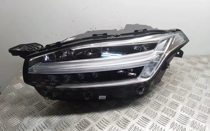 Volvo XC90 (2014 - 2019) 31353153 Передняя фара — фото 1