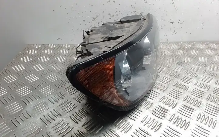 Volvo S40 (2004 - 2007) Передняя фара — фото 2
