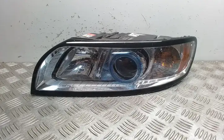 Volvo V50 (2008 - 2012) 30763037 Передняя фара — фото 1