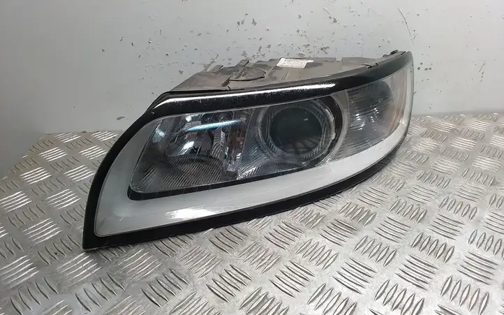 Volvo V50 (2008 - 2012) 30763033 Передняя фара — фото 1