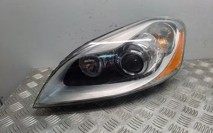 Volvo XC60 (2008 - 2013) 30763135 Передняя фара — фото 1