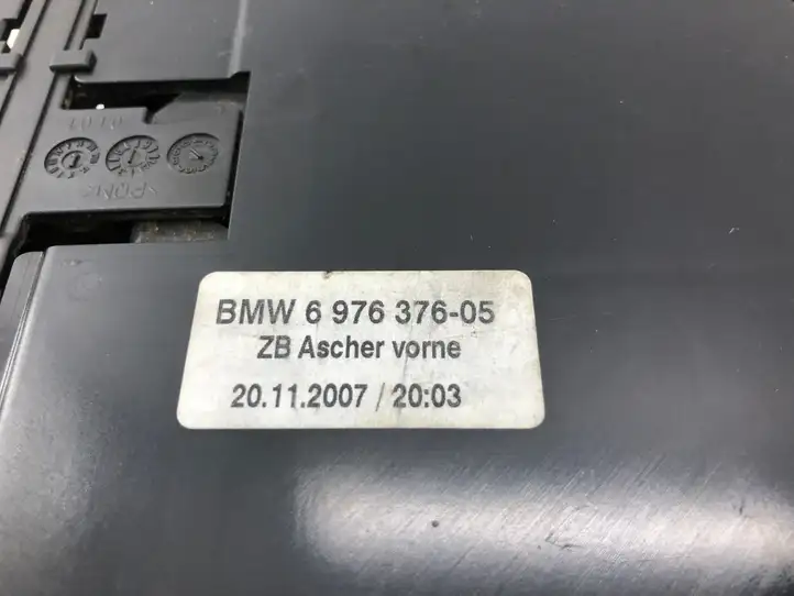 BMW 5 E60 E61 (2004 - 2010) 6976376 Передняя пепельница — фото 3