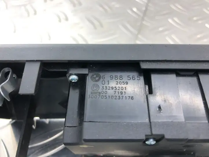 BMW 5 E60 E61 (2004 - 2010) 6988565 Включатель фонарей — фото 3