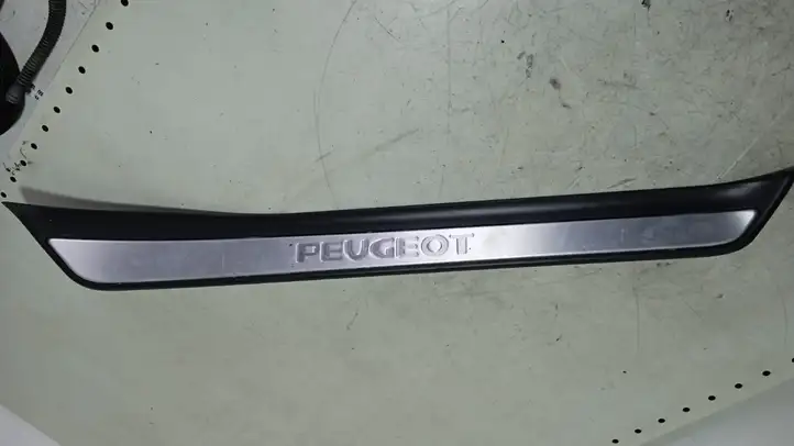Peugeot 607 (2004 - 2010) Внутренняя отделка заднего порога — фото 1