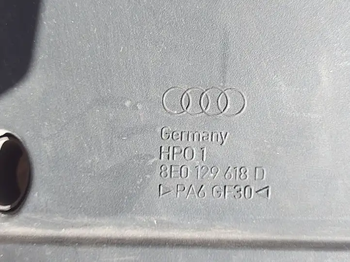 Audi A4 S4 B6 8E 8H (2000 - 2006) 8E0129618D Детали воздухозаборника — фото 2
