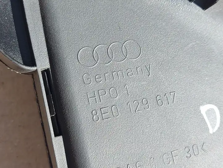 Audi A4 S4 B6 8E 8H (2000 - 2006) 8E0129617 Детали воздухозаборника — фото 4