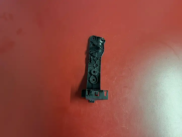 BMW X3 G01 (2018 - 2024) 7398009 Ручка открытия капота — фото 2