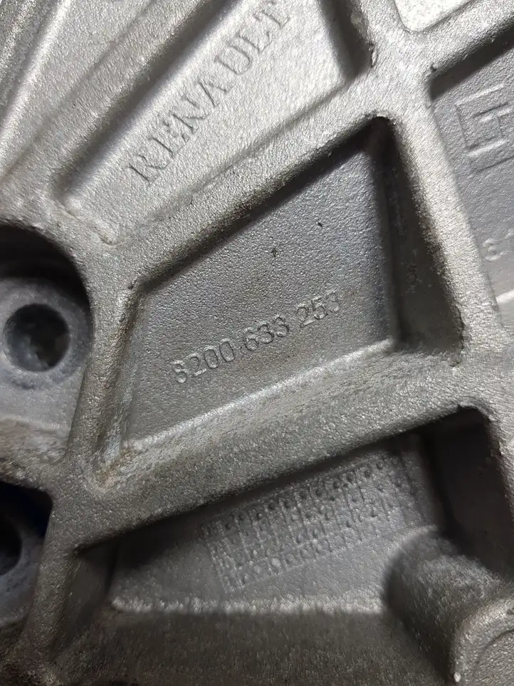 Nissan Qashqai (2010 - 2013) 8200633253 Кронштейн двигателя — фото 3