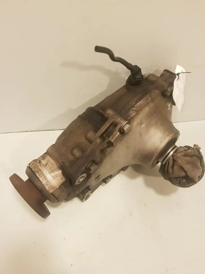 BMW X3 F25 (2010 - 2017) 7591997 Передний редуктор — фото 1