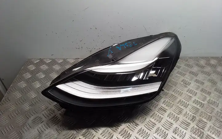 Tesla Model Y (2019 - 2024) 107737100 Передняя фара — фото 1