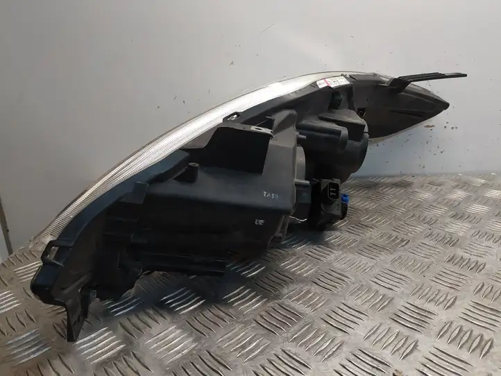 Mazda 5 (2005 - 2010) C23551030 Передняя фара — фото 4