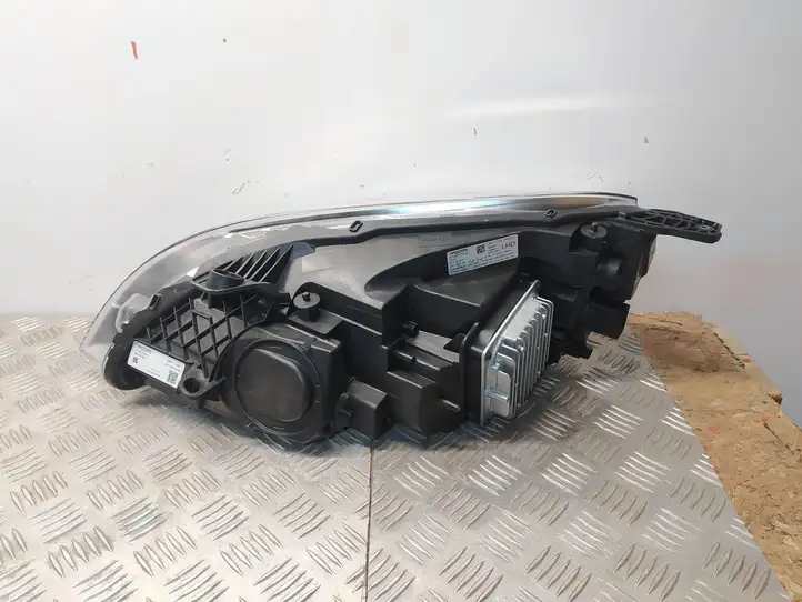 Volvo V40 Cross country (2016 - 2019) 107200103358 Передняя фара — фото 3