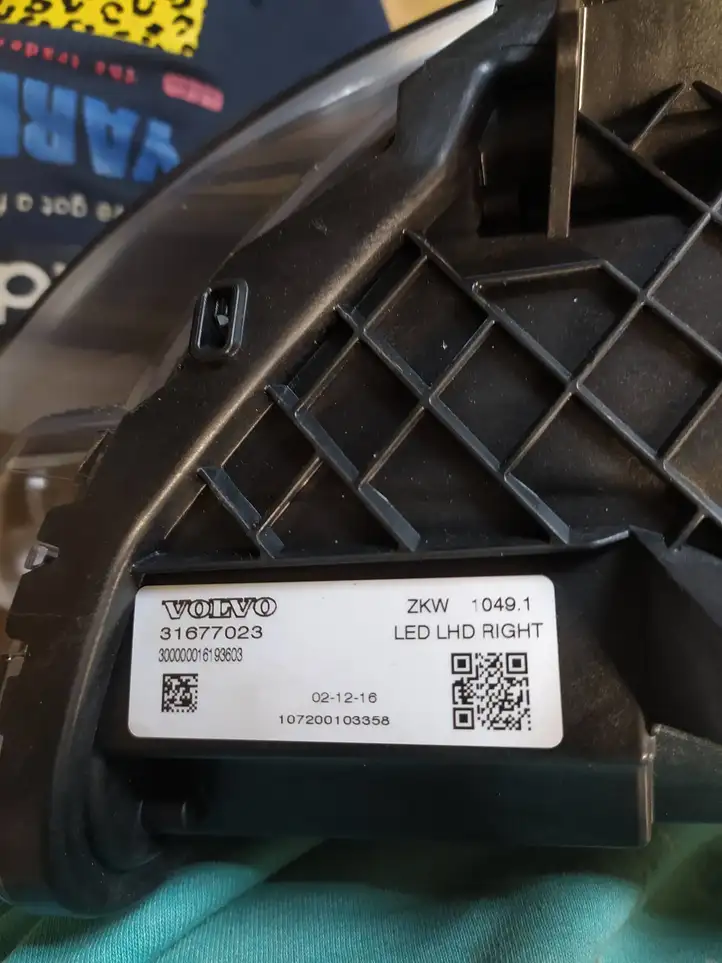 Volvo V40 Cross country (2016 - 2019) 107200103358 Передняя фара — фото 6