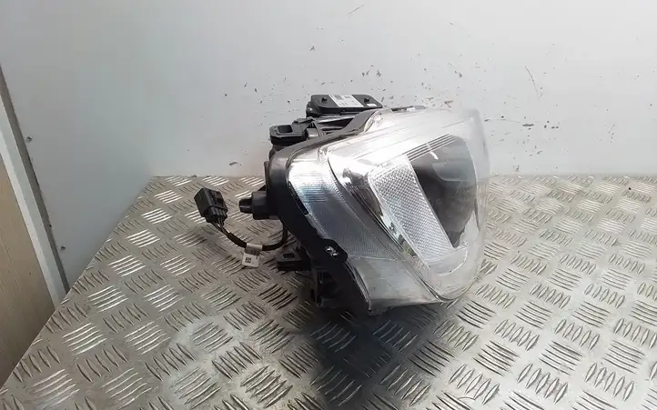 Volvo V60 (2013 - 2018) 31420262 Передняя фара — фото 2
