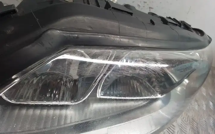 Volvo V70 (2004 - 2007) 30698835 Передняя фара — фото 2