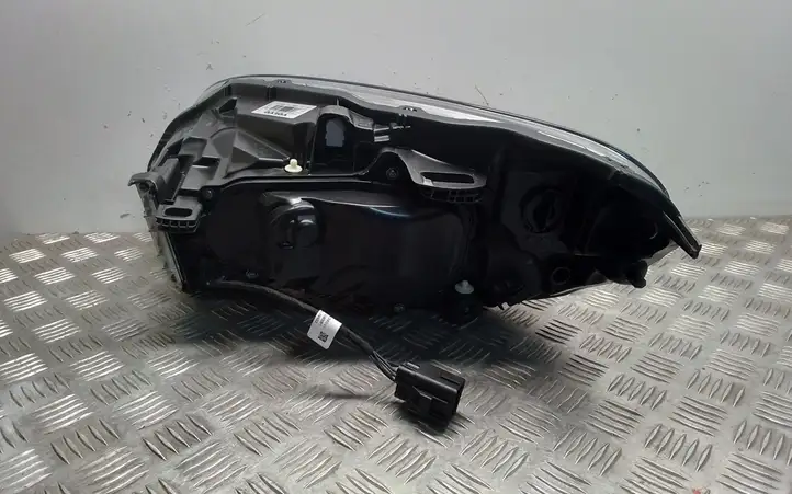 Volvo XC60 (2013 - 2017) 31420258 Передняя фара — фото 3