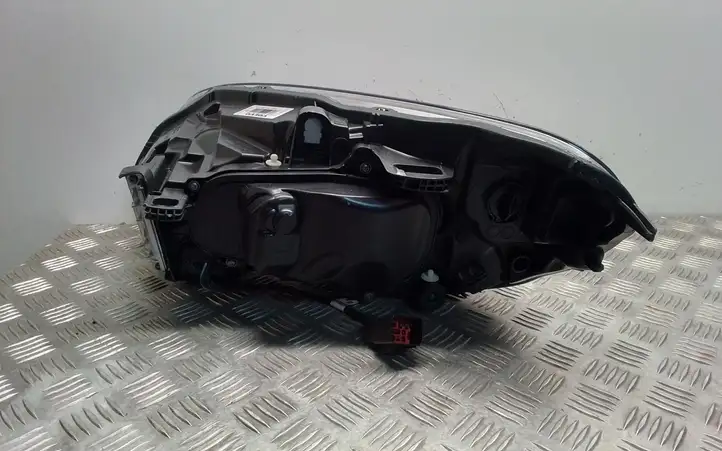 Volvo XC60 (2013 - 2017) 31420258 Передняя фара — фото 3