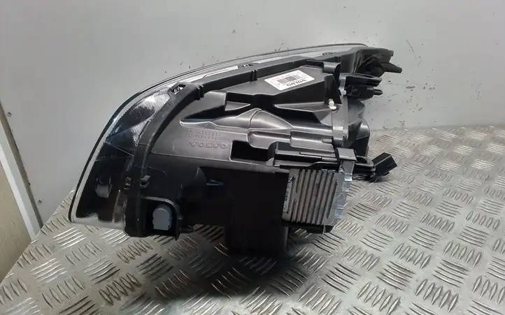 Volvo XC60 (2013 - 2017) 31420258 Передняя фара — фото 4