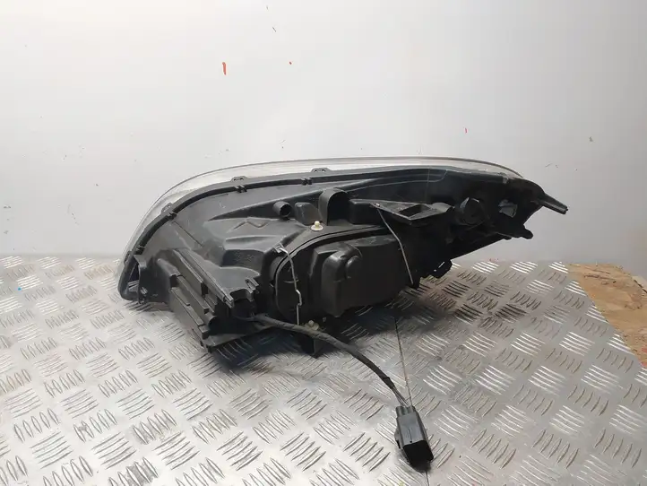 Volvo XC60 (2008 - 2013) Передняя фара — фото 3