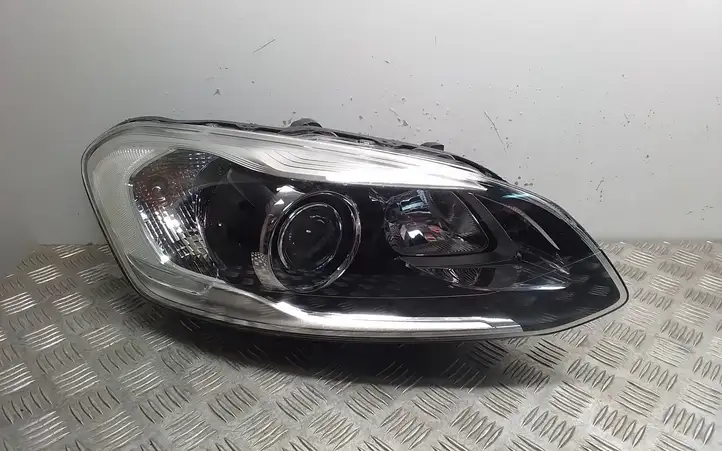 Volvo XC60 (2013 - 2017) 31420258 Передняя фара — фото 1