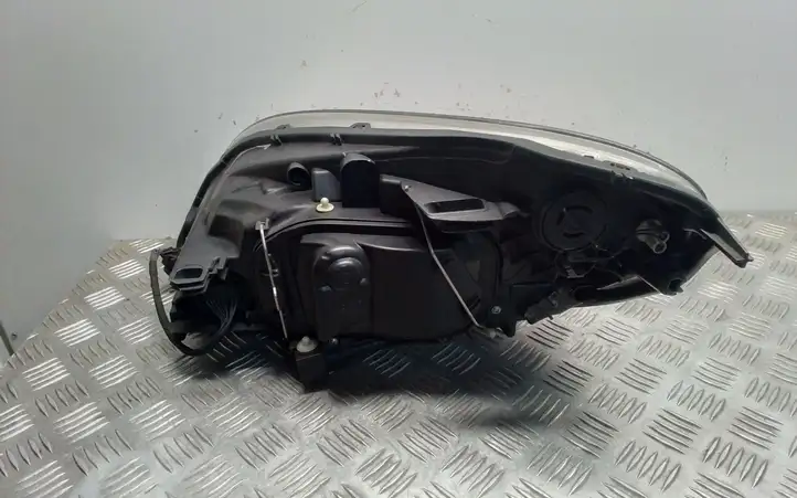 Volvo XC60 (2008 - 2013) Передняя фара — фото 3