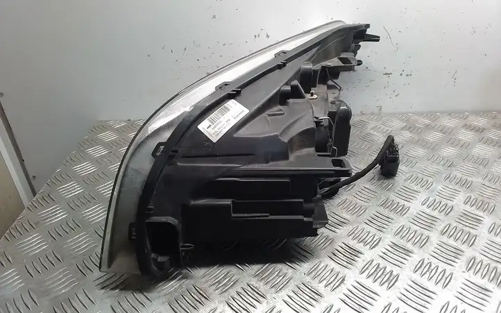 Volvo XC60 (2008 - 2013) 30763144 Передняя фара — фото 4