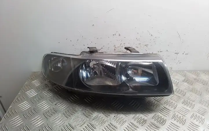 Seat Toledo II (1M) (1998 - 2006) Z67742701 Передняя фара — фото 1