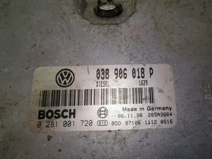 Volkswagen Golf IV (1998 - 2005) 038906018P Блок управления двигателем (ЭБУ) — фото 3