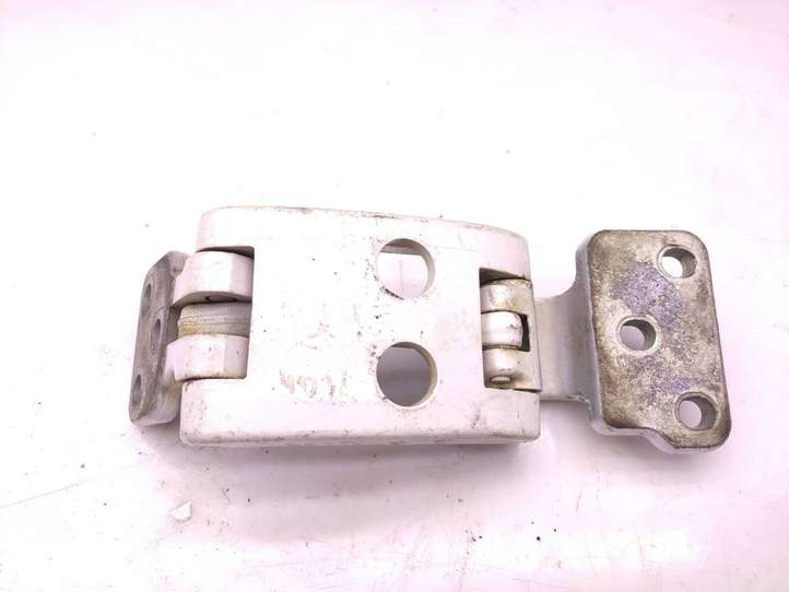 MAN TGE 1 Gen (2003 - 2020)  7C0827152A Нижняя петля задней двери
