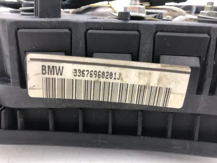 BMW 5 E60 E61 (2004 - 2010) 601718900 Подушка безопасности руля — фото 4