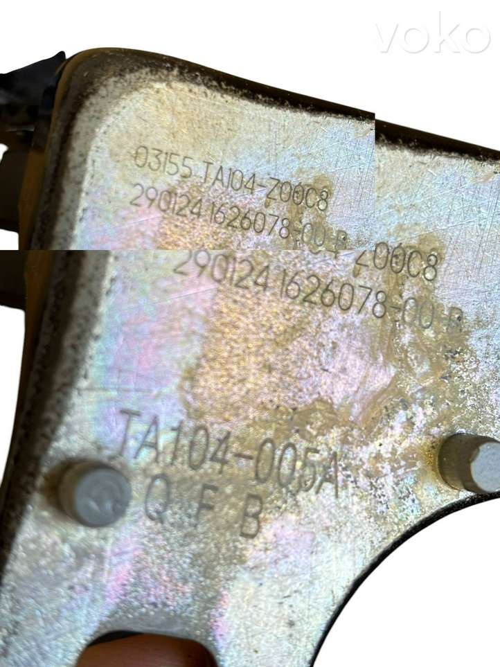 Tesla Model Y (2019 - 2024)  TA104005A Нижняя петля задней двери