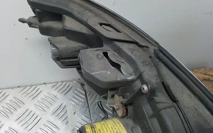 Subaru Outback (2007 - 2009) 10020959 Передняя фара — фото 7