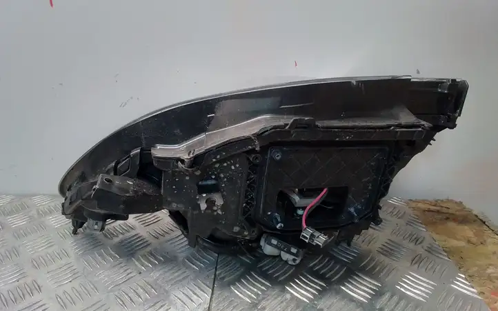 Subaru Outback (2007 - 2009) 10020954 Передняя фара — фото 8