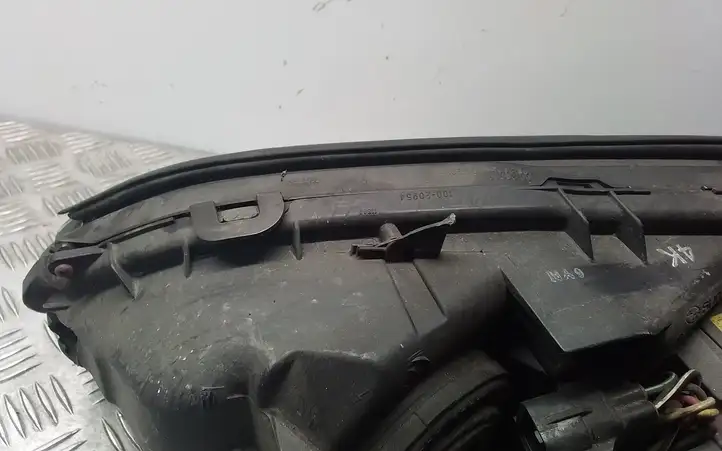Subaru Outback (2007 - 2009) 10020954 Передняя фара — фото 5