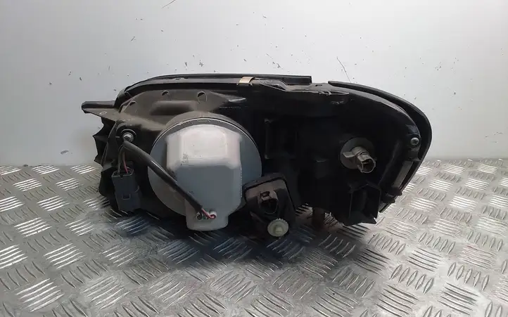 Subaru Legacy (1999 - 2003) 10020653 Передняя фара — фото 3