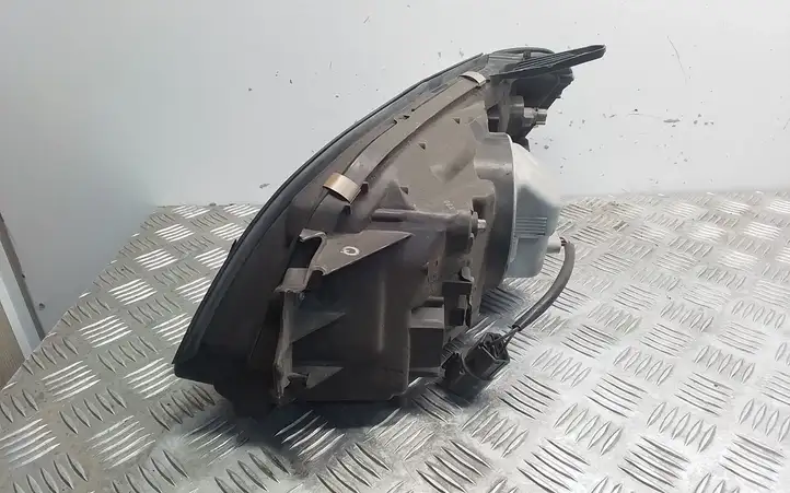 Subaru Legacy (1999 - 2003) 10020655 Передняя фара — фото 4
