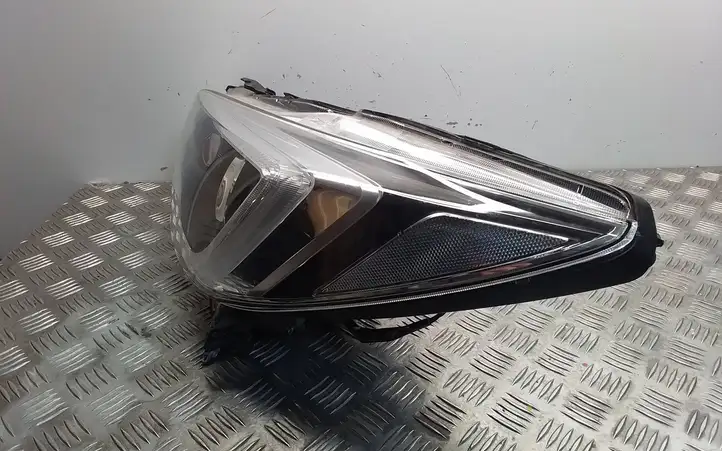 Subaru Legacy (2015 - 2017) Передняя фара — фото 2