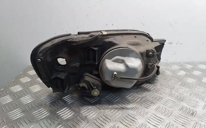 Subaru Legacy (1999 - 2003) 10020655 Передняя фара — фото 3