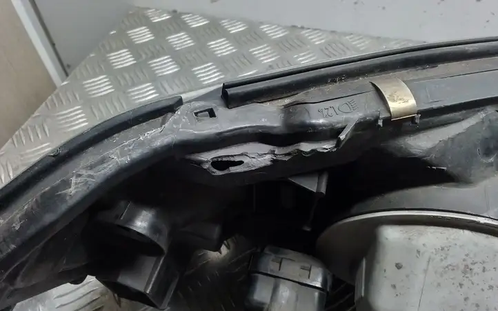 Subaru Legacy (1999 - 2003) 10020655 Передняя фара — фото 6