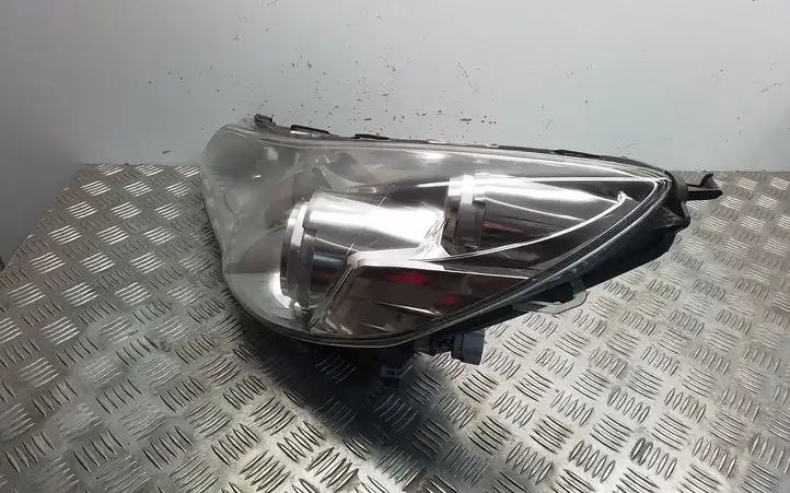 Subaru Legacy (2009 - 2013) Передняя фара — фото 2