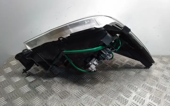 Subaru Forester SJ (2013 - 2018) Передняя фара — фото 6